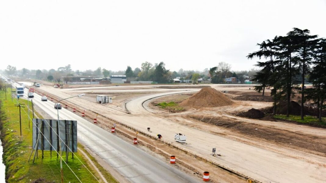 Autopista Presidente Perón con obras detenidas