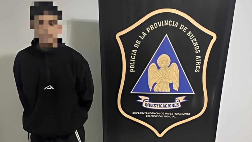 Imagen de una motocicleta negra 110 cc similar a la secuestrada en el allanamiento