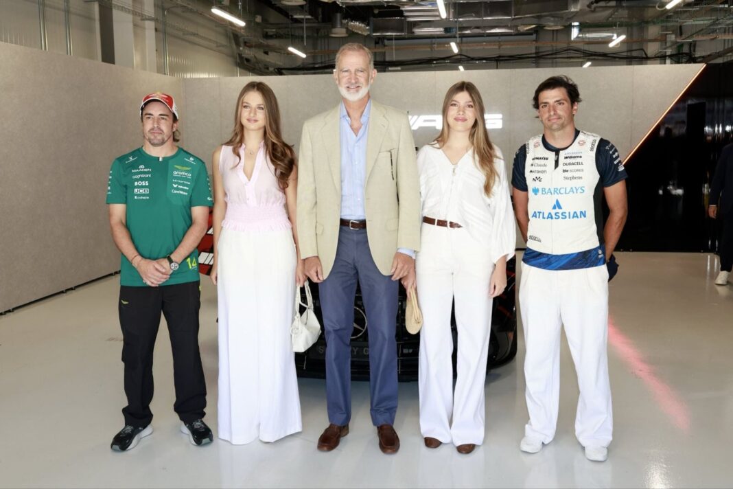 Rey Felipe VI, Princesa Leonor y Infanta Sofía en el Gran Premio de España de Fórmula 1 en Madrid
