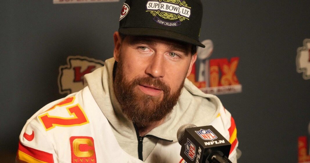 Travis Kelce en un partido de los Kansas City Chiefs