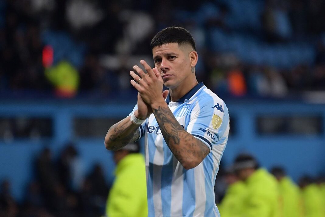 Marcos Rojo durante un entrenamiento con Estudiantes