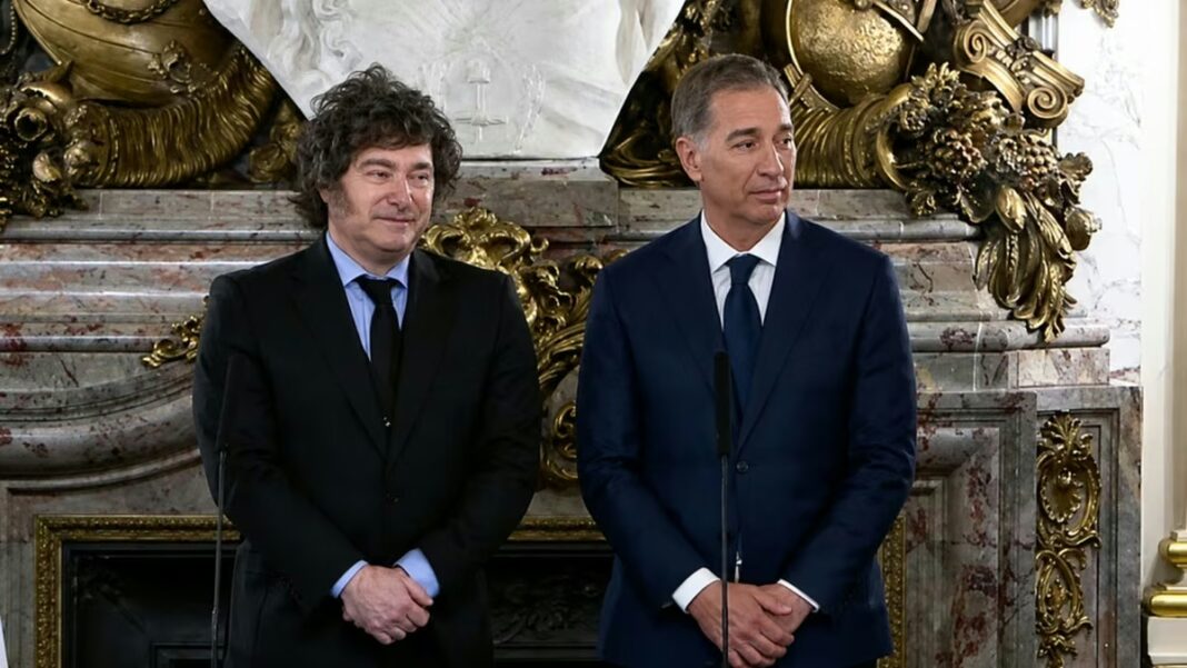Javier Milei y Diego Santilli en la Casa Rosada
